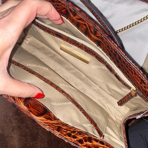 2 piece Brahmin crossbody/clutch and small card wallet Pecan Melbourne - Picture 8 of 10